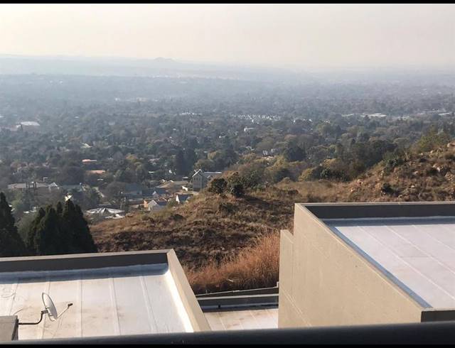 2 BEDROOM APARTMENT FOR SALE IN NORTHCLIFF